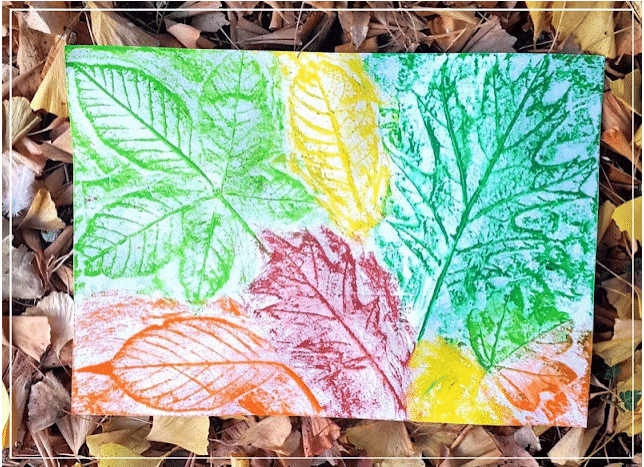 Crédit photo: Mademoiselle Coralie https://mademoiselle-coralie577.blogspot.com/2016/09/empreintes-de-feuilles-avec-des-pastels.html